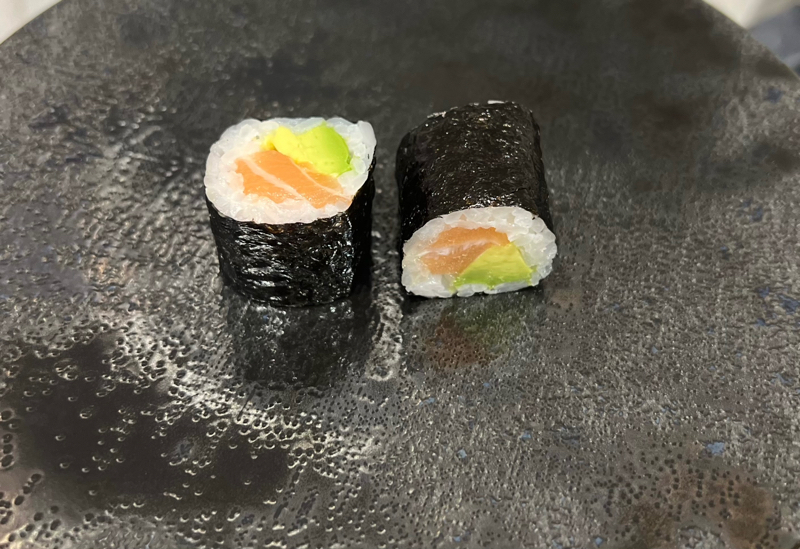 k7. 8 maki saumon avocat