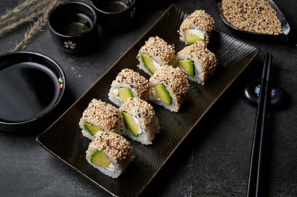 C7. 8 California cheese avocat