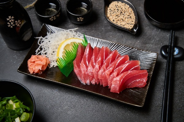 SA2. 8 Sashimi thon