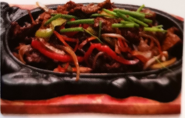 C4. Boeuf sauté aux oignon