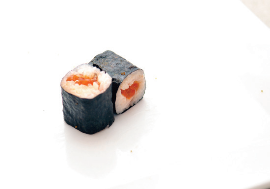 206 Ikura maki(aux œufs de saumon)