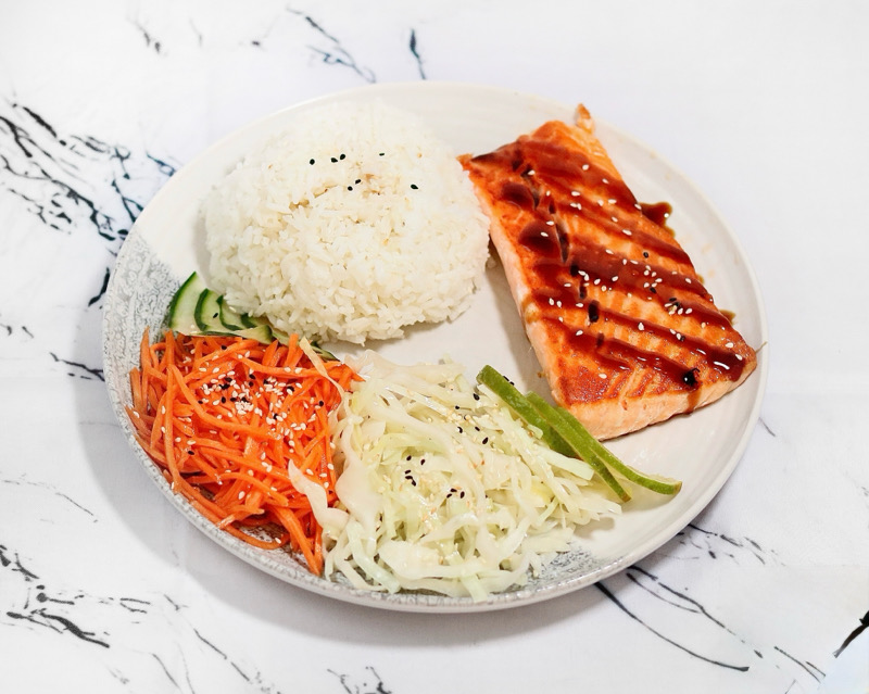 BENTO SAUMONT TARIYAKI