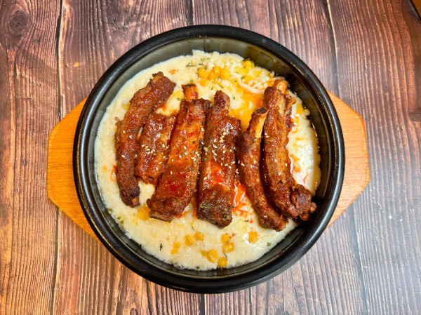 Travers de porc mariné à la sauce pimenté avec le fromage 🌶