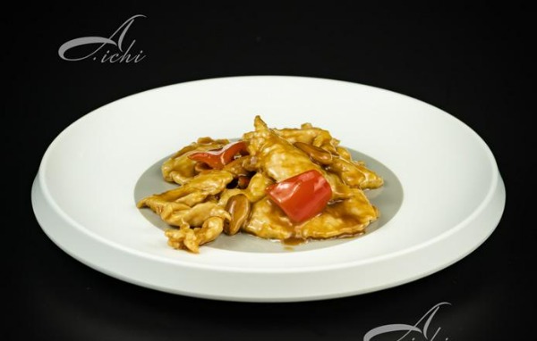 208. POLLO MANDORLE
