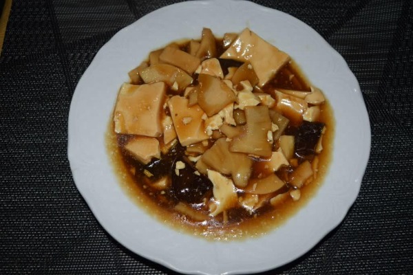 122. Tofu funghi e bambu