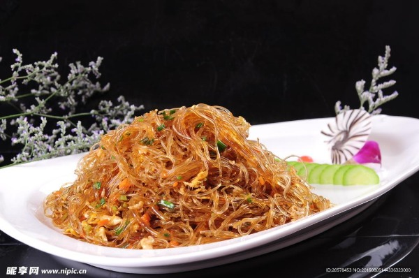 48. Spaghetti di soia con frutti di mare