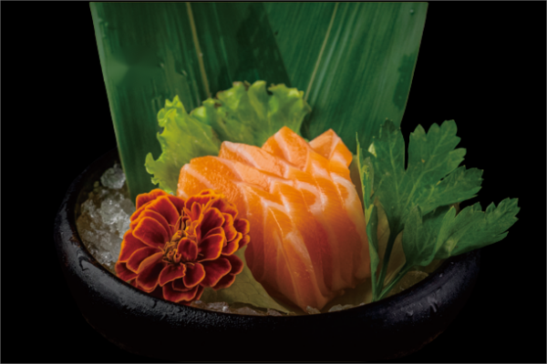 310. SASHIMI SALMONE
