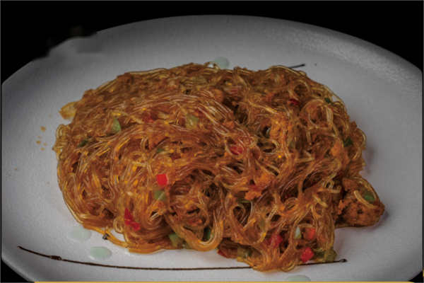 38. SPAGHETTI DI SOIA CON MANZO PICCANTE