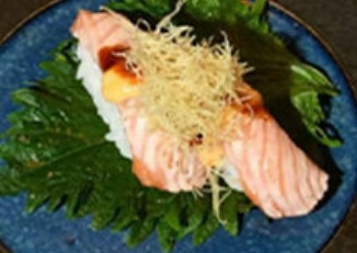 60. Nighiri salmone flambe
