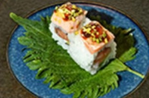 109. Uramaki pistacchio flambe
