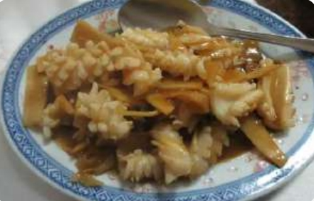 1044. Calamari con funghi e bambù