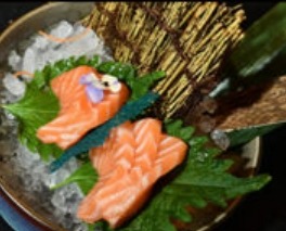 176. Sashimi salmone