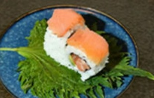 112. Uramaki salmone fume