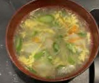49. Zuppa di asparagi con granchio