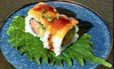 81. Uramaki salmone cheese