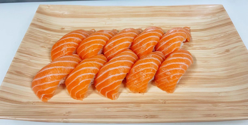 C4 menu 10 sushi saumon