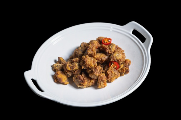 F99. Knoblauch Spareribs