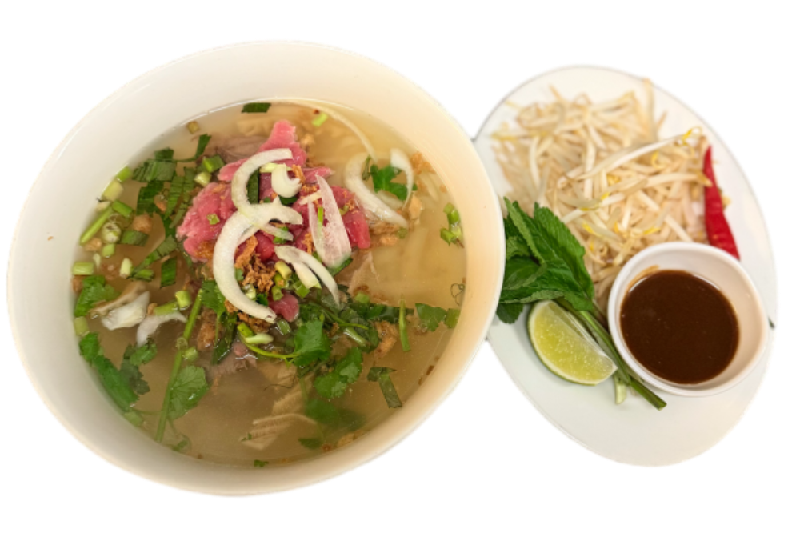P1. Pho spéciale (bœuf cru+bœuf cuit+boulettes de bœuf+tripes de bœuf)