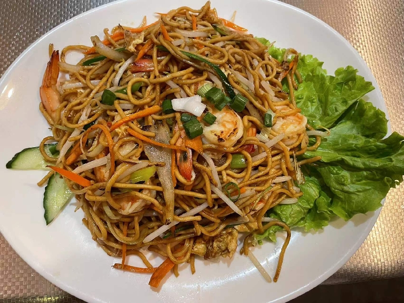 N8. Nouilles sautées crevettes