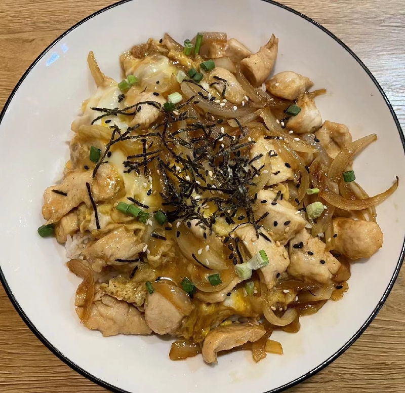A18 Donburi poulet (riz blanc+poulet+œuf)