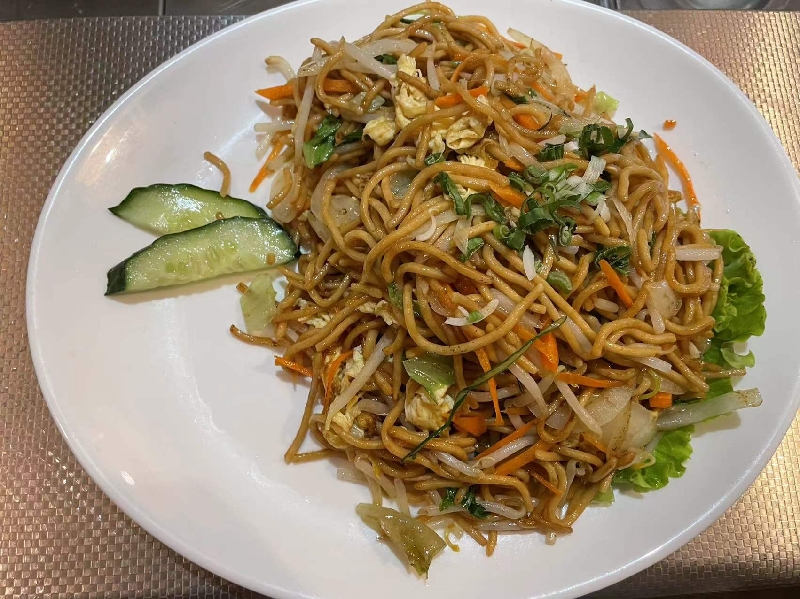 N6. Nouilles sautées nature (végétarien)