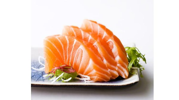 307. SASHIMI SALMONE