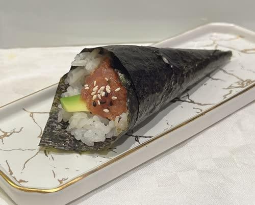 305. TEMAKI TONNO SPICY
