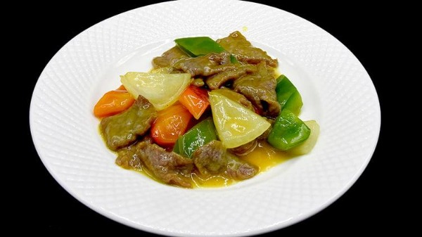 83. MANZO AL CURRY