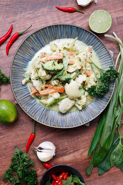W5. Wok de poulet curry vert maison et légumes croquants