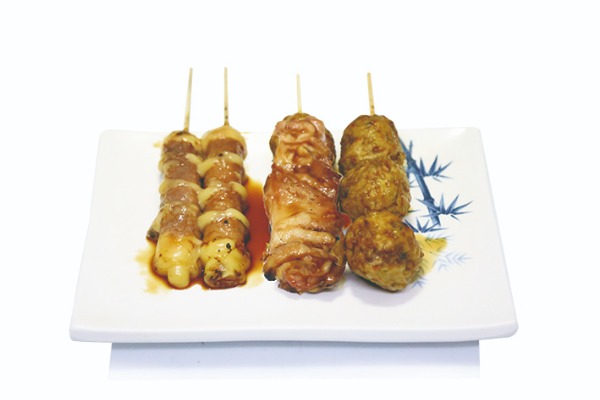 Menu A3. 4 Brochettes viande