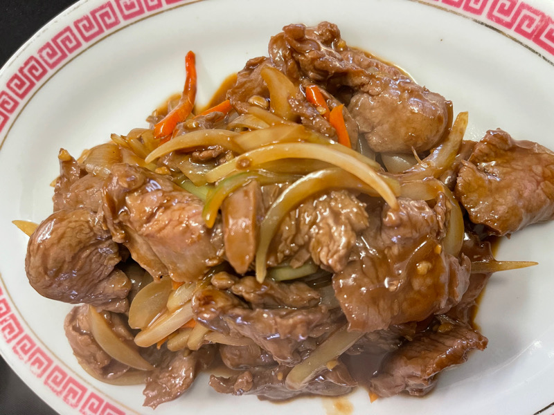 4L. Agneau sautes au oignons