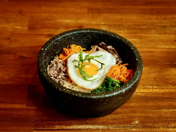 23. 비빔밥 Bibimbap froid (boeuf ou tofu)