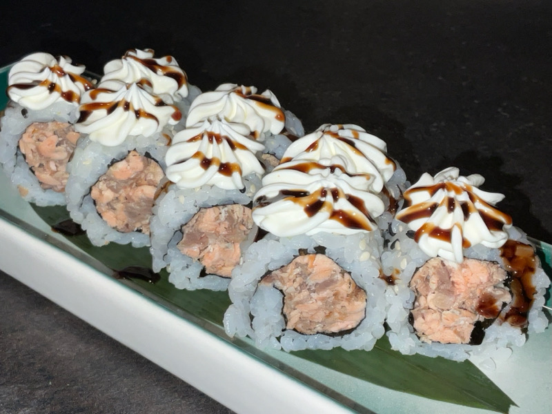 181. Ura salmone cotto phila