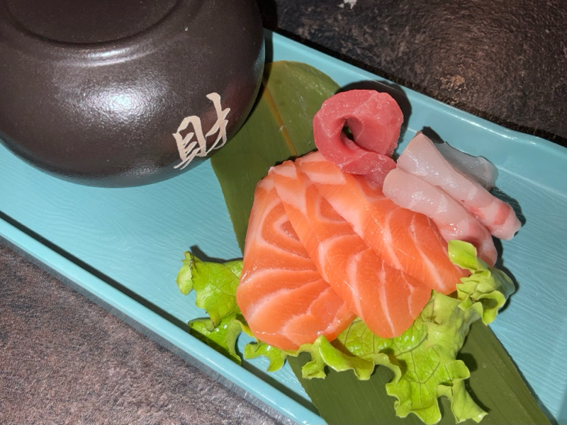 36. Sashimi misto (CENA)