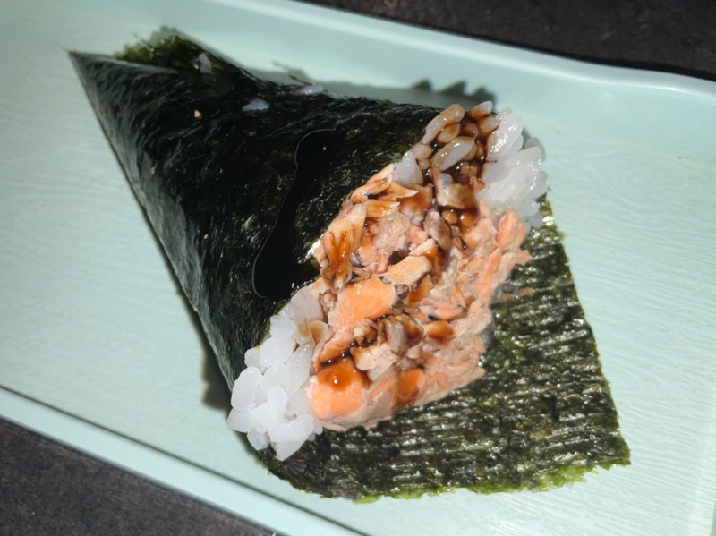 23. Temaki Salmone cotto