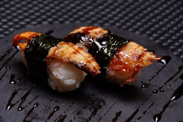 53. Nigiri unaghi* (CENA)