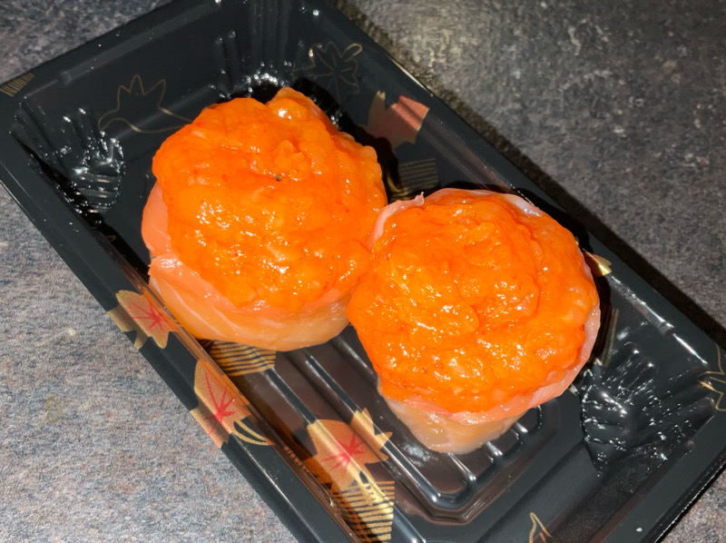 57. Gunkan spicy salmone (CENA)