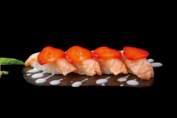 2704. NIGIRI CON FRAGOLA 4PZ