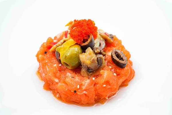 139. TARTARE SALMONE ALLA MEDITERRANEA