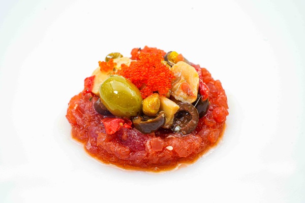 140. TARTARE TONNO ALLA MEDITERRANEA 