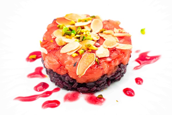 137A. TARTARE SALMONE CON RISO NERO 