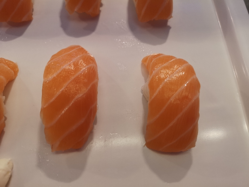 sushi saumon
