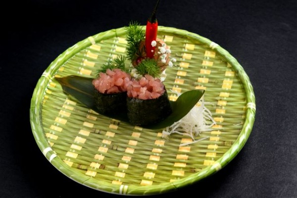S67. Gunkan tonno