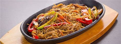 21. Spaghetti di soia con pollo