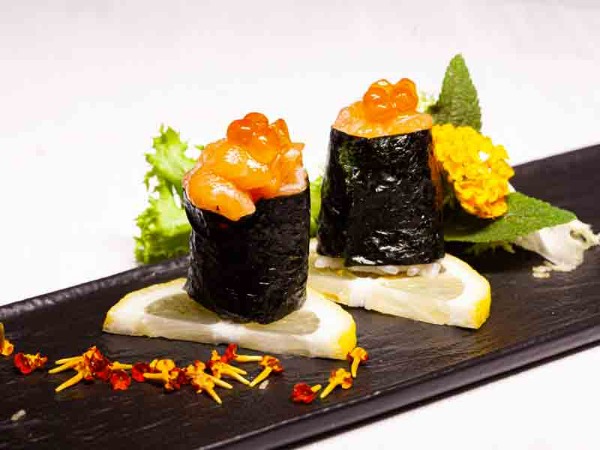 S66. Gunkan salmone