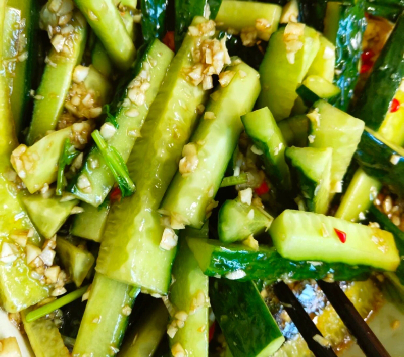 Y1. Salade de concombre