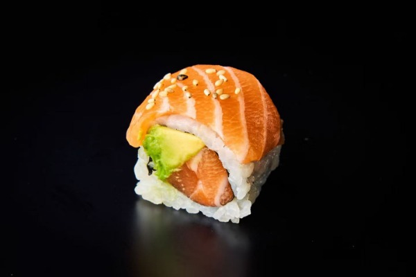 C10. California royal saumon avocat