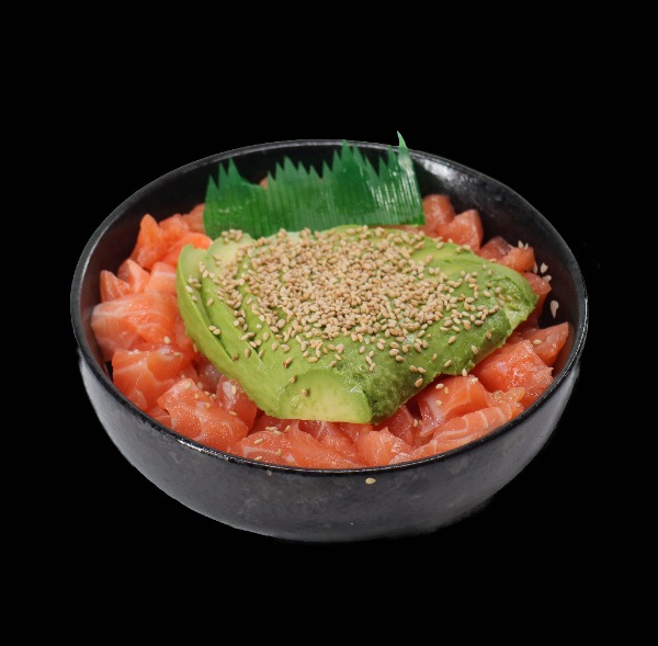 Plat 15. Chirashi tartare saumon avocat