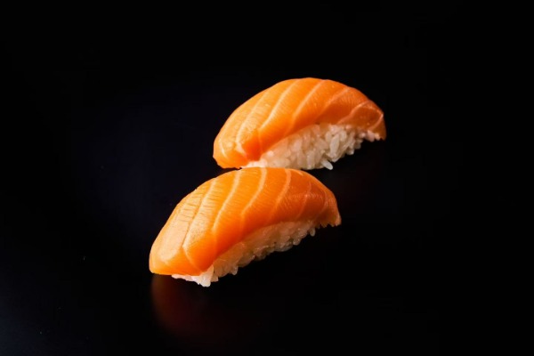 SU1. Sushi saumon