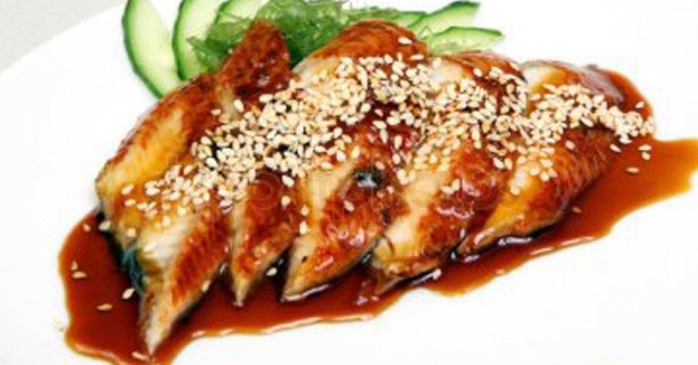 14 Sashimi unagi